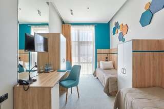 Отель Aqua-Minsk Hotel Plus Минск Двухместный номер с 2 отдельными кроватями-1
